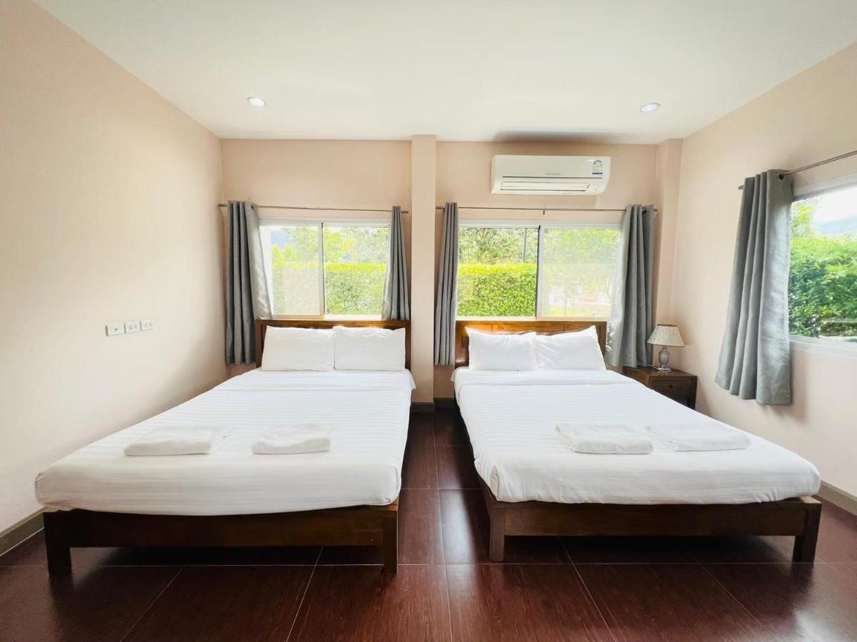 Hotel Baan Suan Khun Yaiy Ban Wang Takhrai Esterno foto