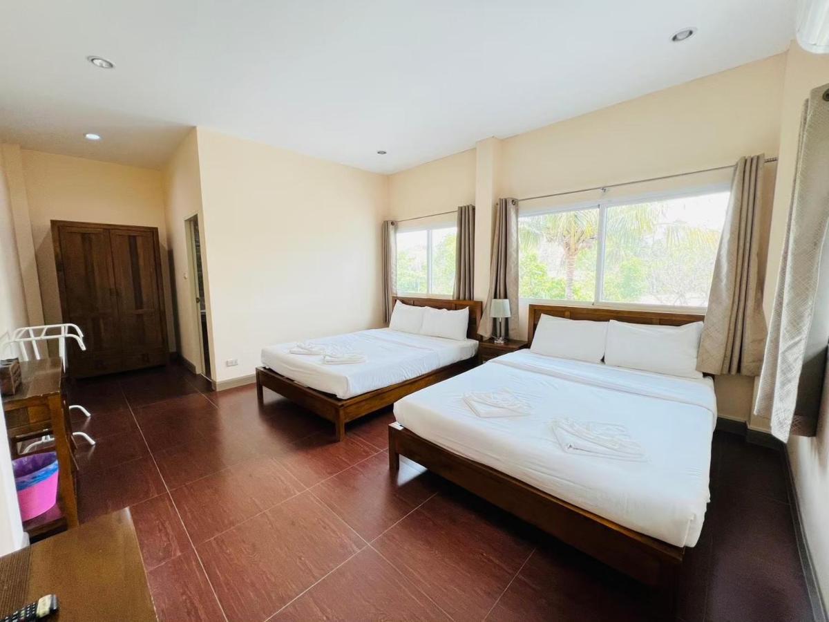 Hotel Baan Suan Khun Yaiy Ban Wang Takhrai Esterno foto