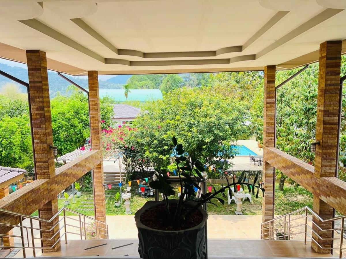 Hotel Baan Suan Khun Yaiy Ban Wang Takhrai Esterno foto