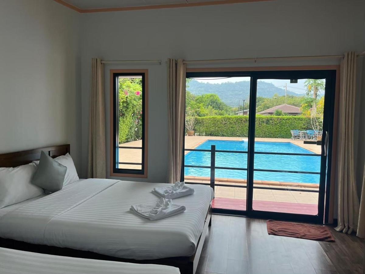 Hotel Baan Suan Khun Yaiy Ban Wang Takhrai Esterno foto