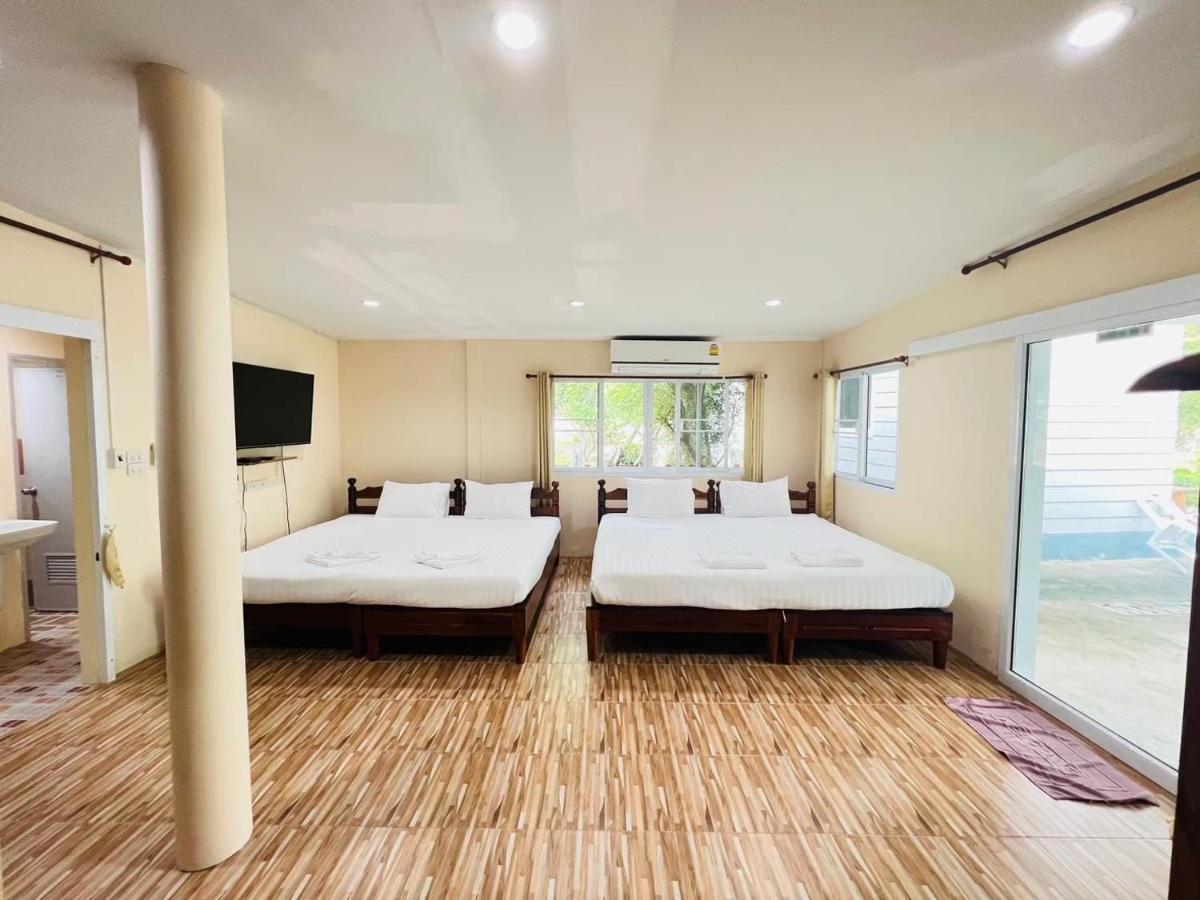 Hotel Baan Suan Khun Yaiy Ban Wang Takhrai Esterno foto