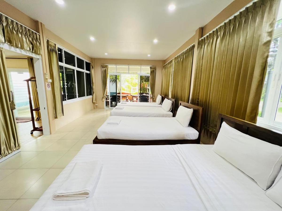 Hotel Baan Suan Khun Yaiy Ban Wang Takhrai Esterno foto
